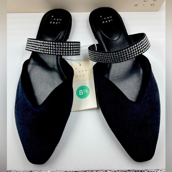 a new day Shoes - A New Day Maxine Flats Shoes Black Velvet Size 8.5 Rhinestones Memory Foam